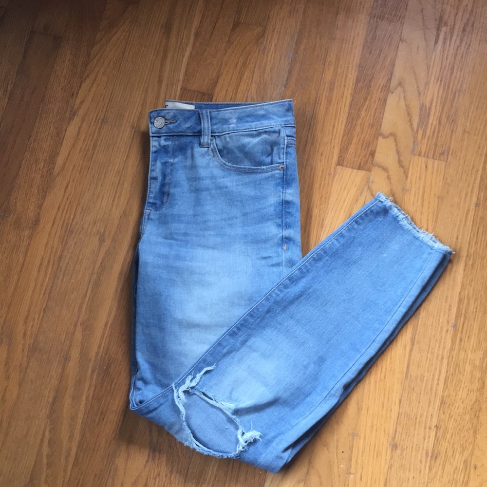 Ripped Skinny Jeans